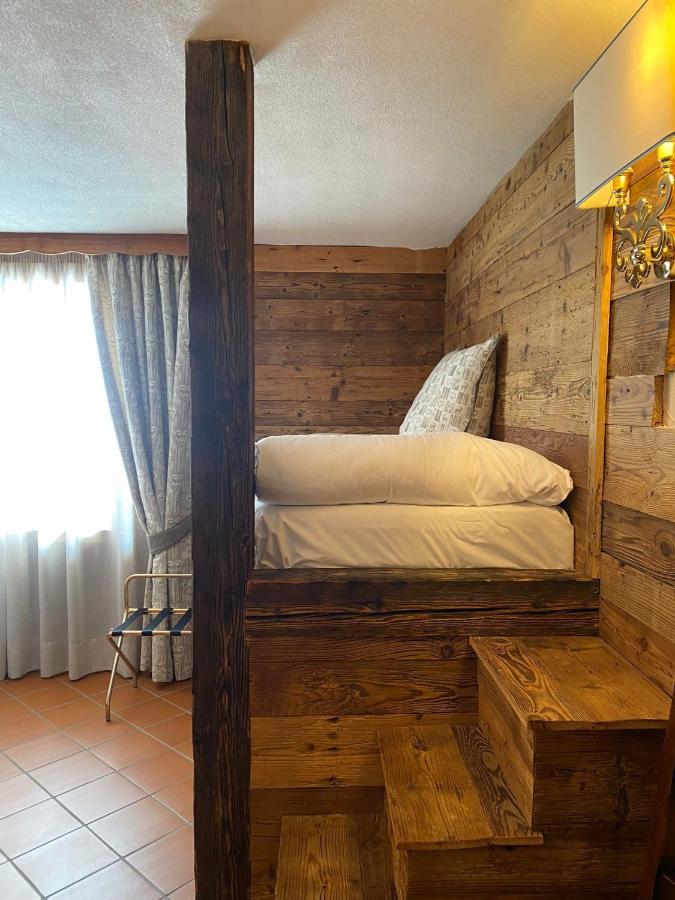 Hotel Jumeaux Breuil-Cervinia Exterior photo