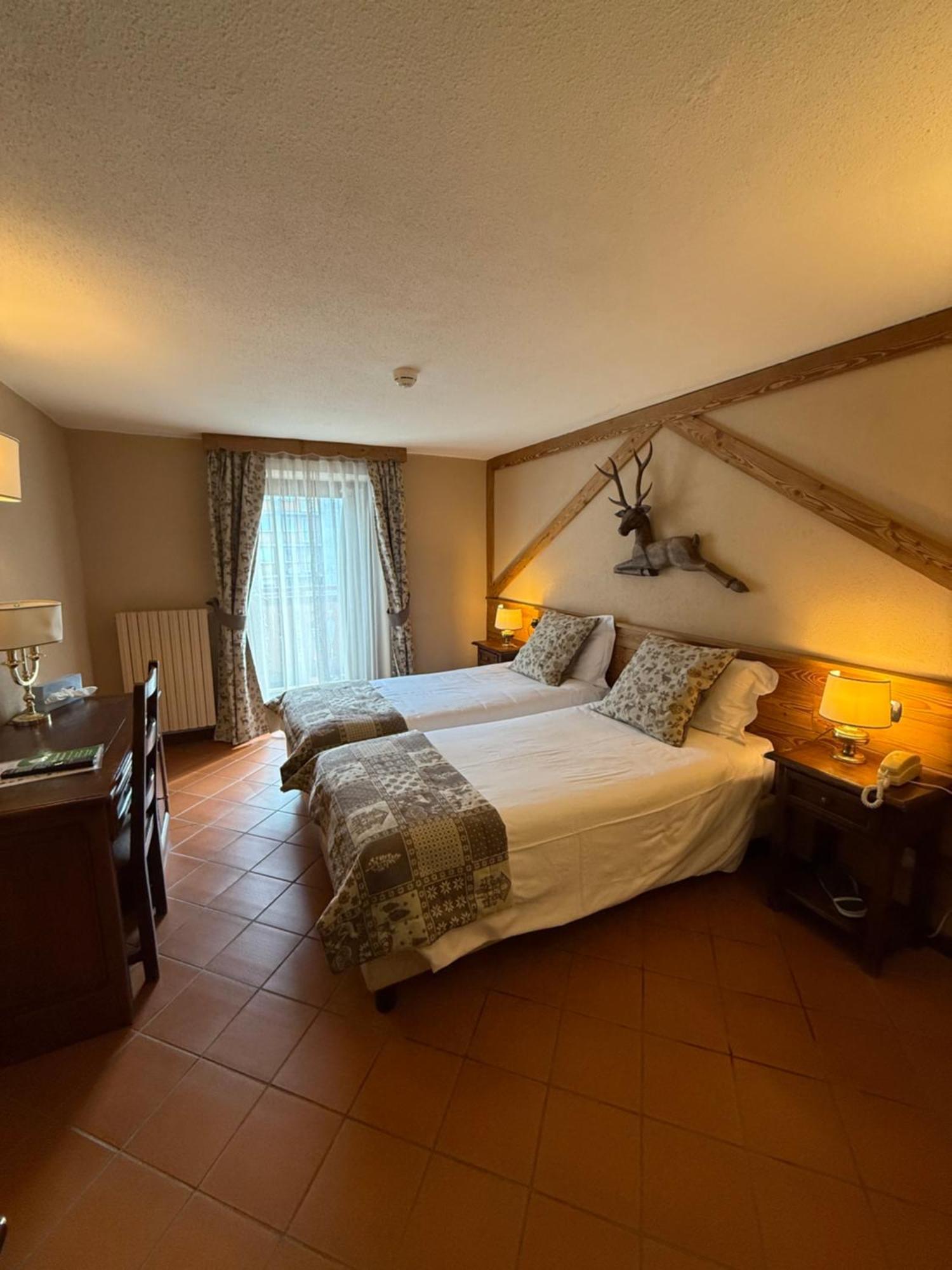 Hotel Jumeaux Breuil-Cervinia Exterior photo